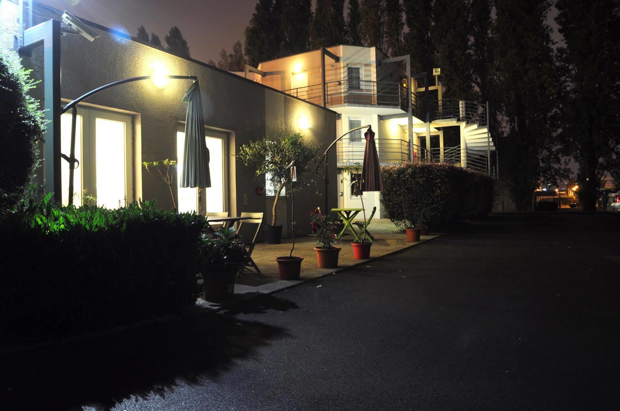 B Hotel Caen Mondeville Esterno foto