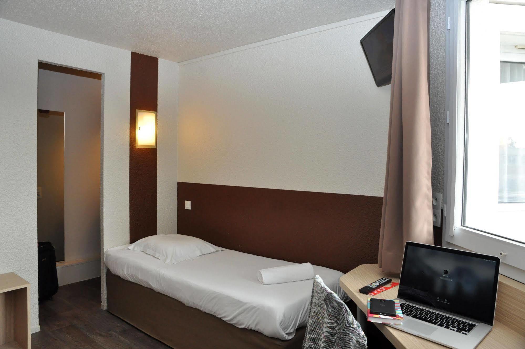 B Hotel Caen Mondeville Esterno foto