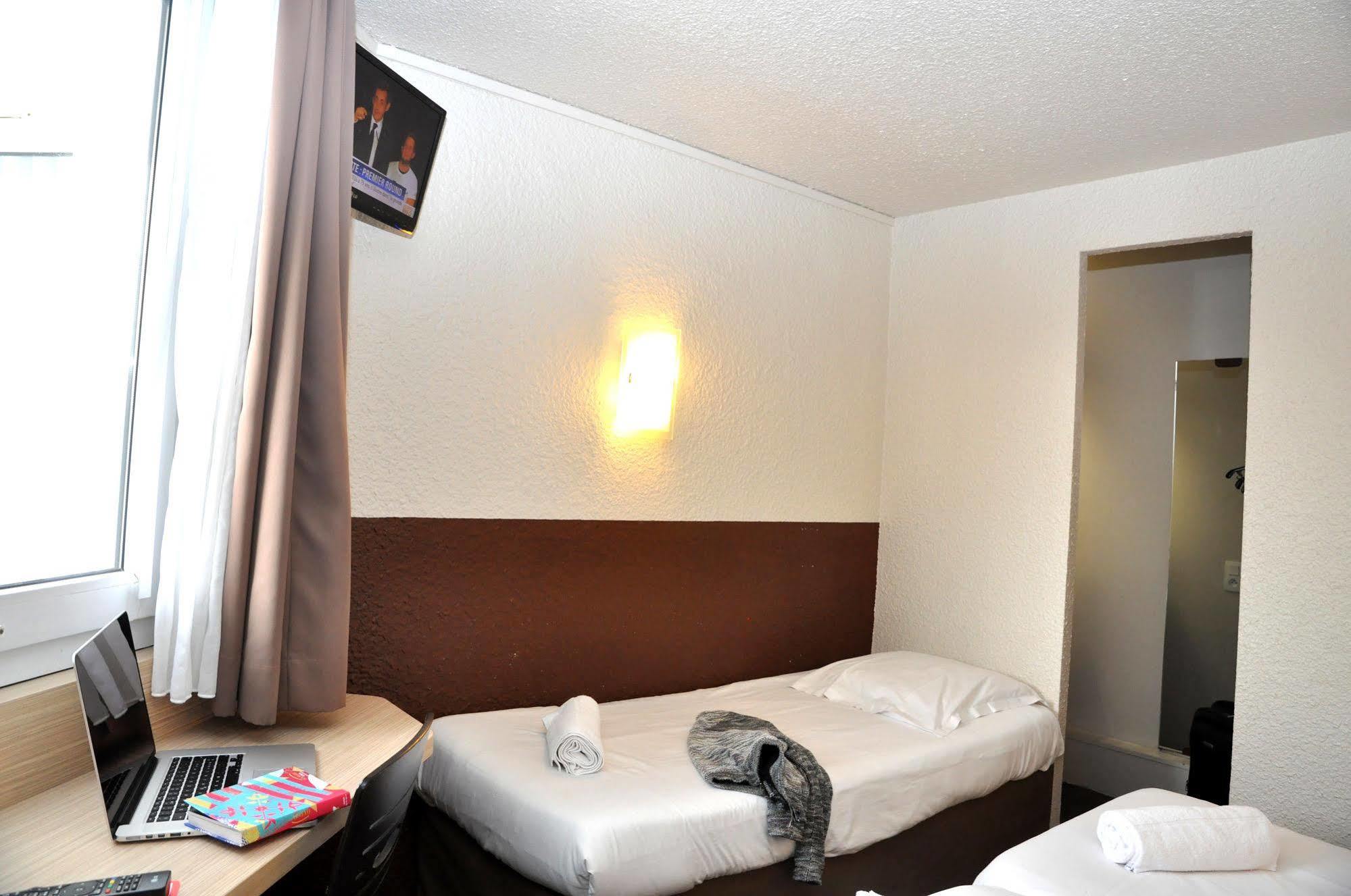 B Hotel Caen Mondeville Esterno foto