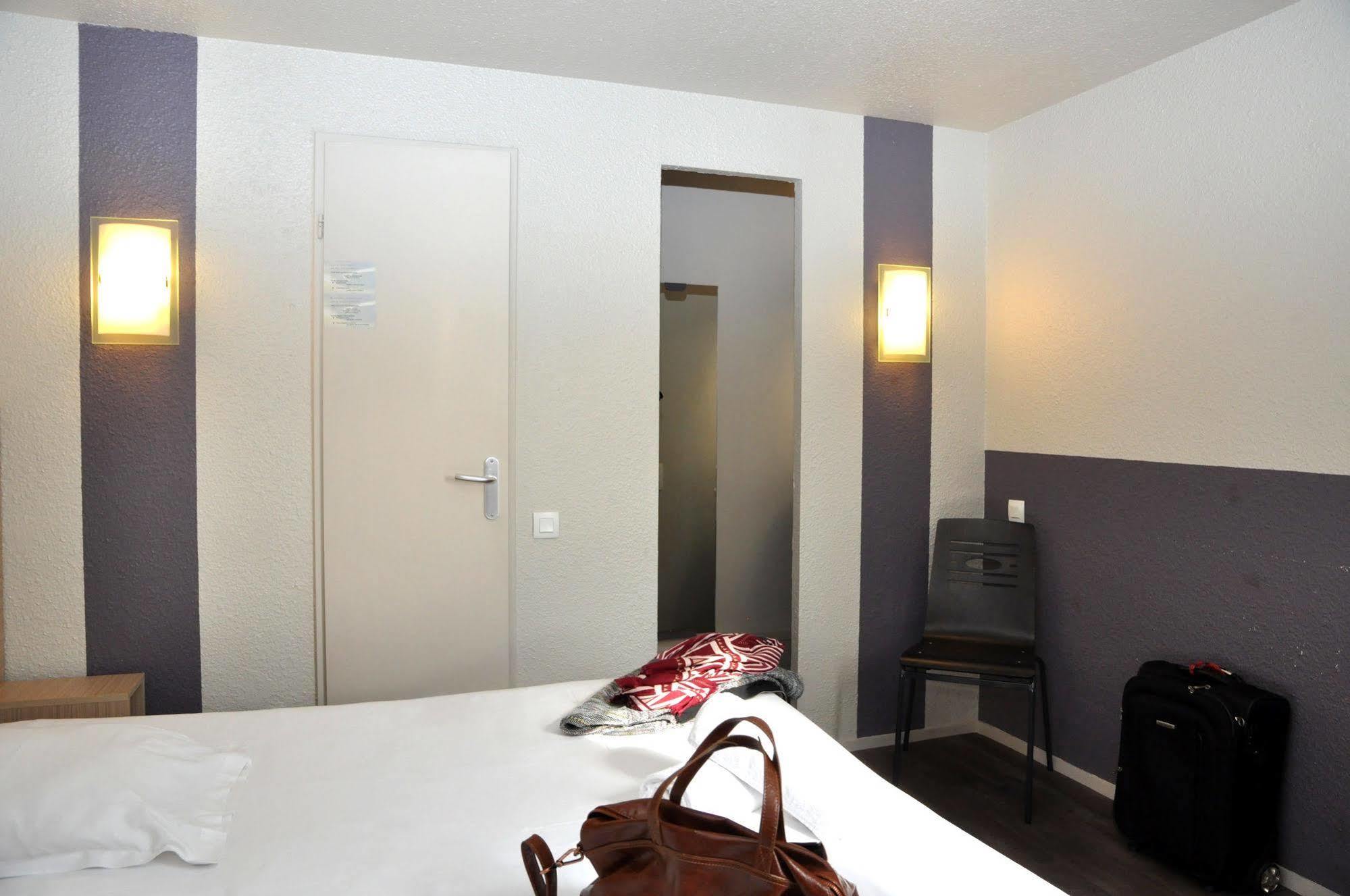 B Hotel Caen Mondeville Esterno foto