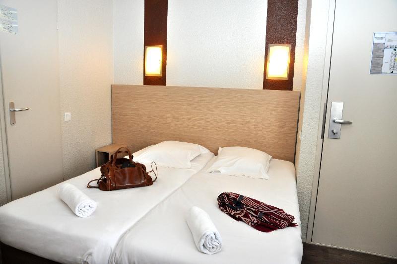 B Hotel Caen Mondeville Esterno foto